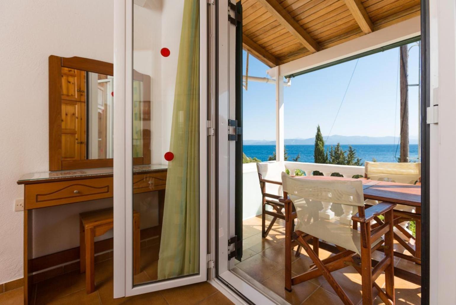 Dolphin Villa 1 Porto Ozias ภายนอก รูปภาพ